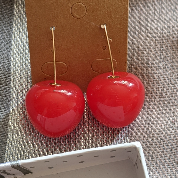 Cherry Earrings - Picture 4 of 9